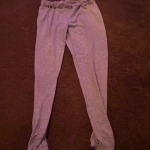 Grey stretchy sweatpants. Size: M